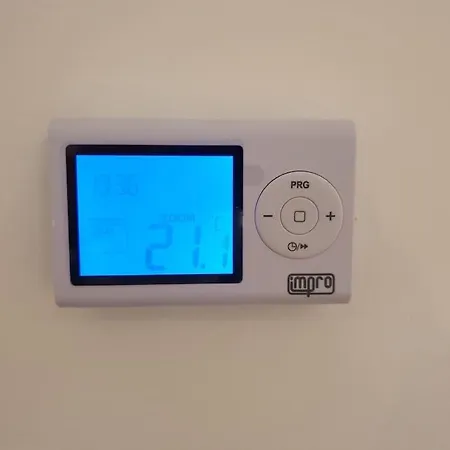 Altina Connect - New, Parking, Netflix