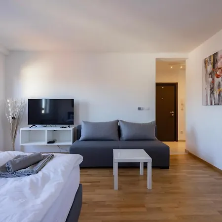 Altina Connect - New, Parking, Netflix * Beograd