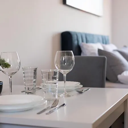 Altina Connect - New, Parking, Netflix Beograd