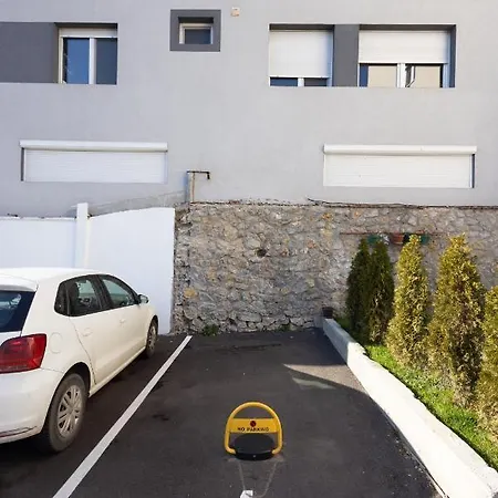 Altina Connect - New, Parking, Netflix بلغراد